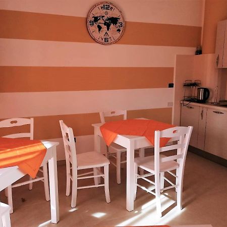 L&B Bed And Breakfast 테라노바 디 폴리노 외부 사진